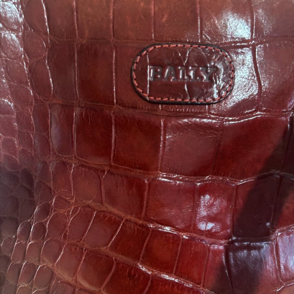 Vintage Bally red croc bucket bag purse - Picture 8 of 9